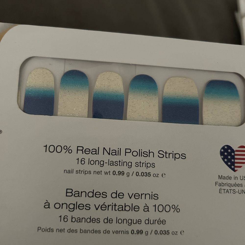 Color Street Gradient Blue and White Nail Strips - Picture 2 of 4